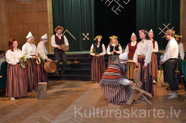 Folkloras kopa "Saulgani"